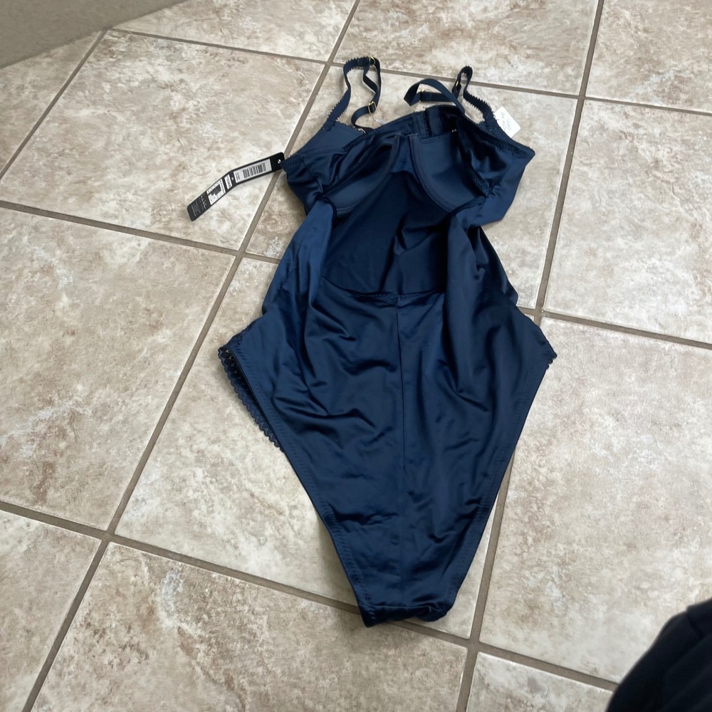 Nicole Miller New York Midnight Blue Underwire Lace Trim swimsuit nwt lady's M - Picture 2 of 7